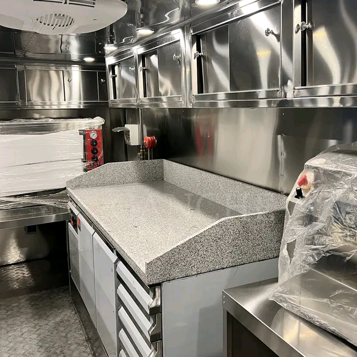 Stone Baked Pizza Foodtruck – Image 2